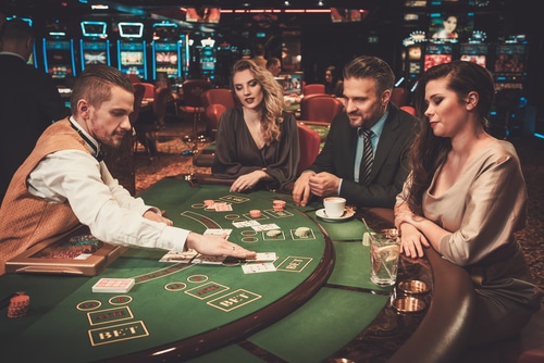 Live Blackjack ou Blackjack en Ligne table